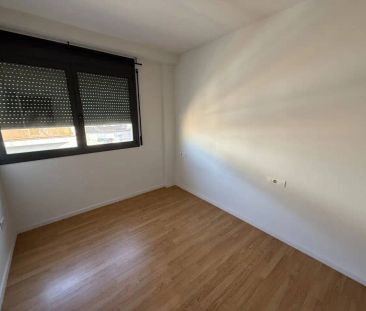 Terrassa - Photo 3