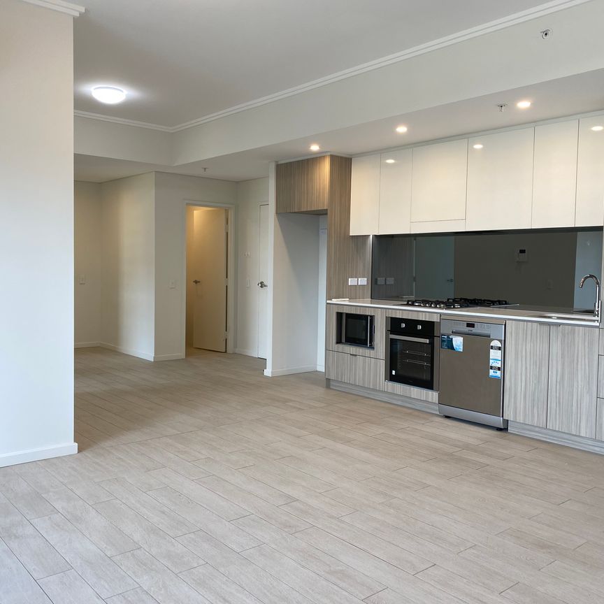 Modern two bedroom unit - Photo 1