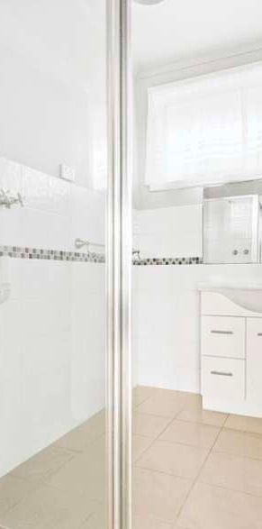 Noble Park - Photo 1