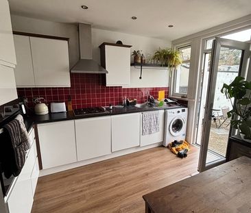 Room in a Shared House, Durnsford Road, SW19 - Photo 6