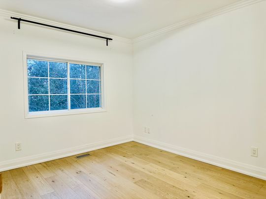 For Lease - 76 Mosaics Avenue, Aurora, Ontario - Photo 1