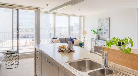 Stylish, spacious, and superbly located - Photo 2