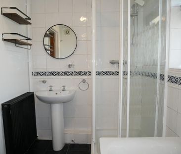 3 bedroom end of terrace house to rent - Photo 6