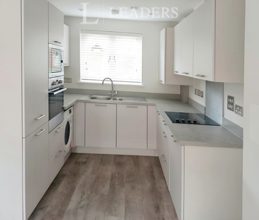 3 bedroom end of terrace house to rent - Photo 4