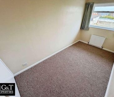 Ladysmith Road, Halesowen, B63 - Photo 3