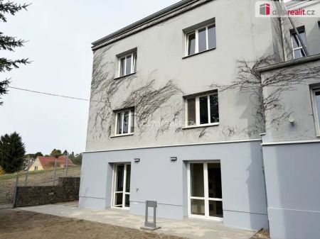 Prostorný, nový 2kk s širokým výhledem - Photo 4