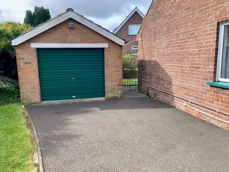 18 Carolhill Road, Glengormley, BT36 7AF - Photo 3