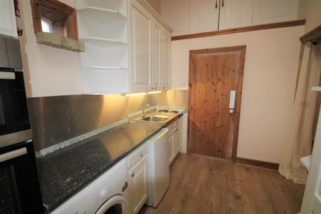 1 bedroom mews to rent - Photo 4