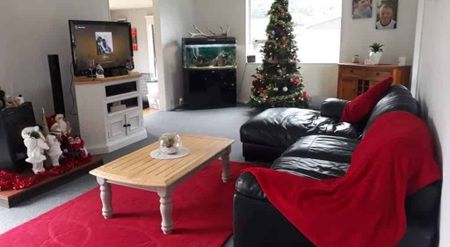 3 Bedroom Totara Park Upper Hutt - Photo 3