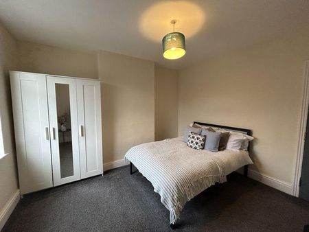 Mixed use to rent - Photo 3