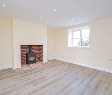 3 bedroom cottage to rent - Photo 2