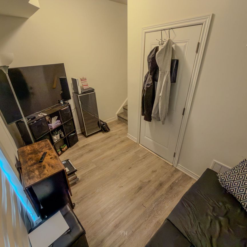 For Lease - 32 Reid Avenue, Hamilton, Ontario - Photo 1