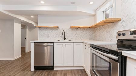 For Lease - 36 Bond Street, London South, Ontario - Photo 4