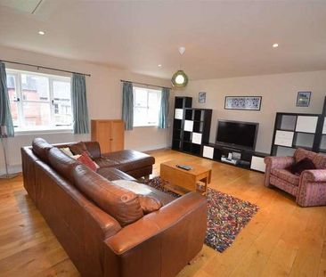 Granville Terrace, Stone, ST15 - Photo 1