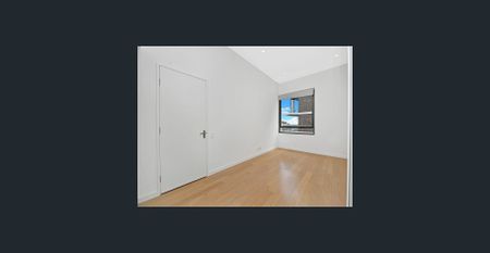 Spacious 2 bedroom in MONACO TOP FLOOR - Photo 3