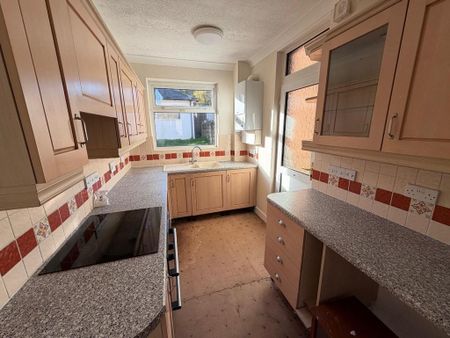 3 bedroom detached house to rent - Photo 2