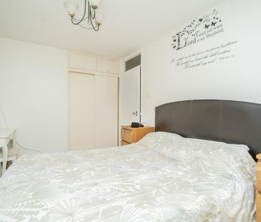 3 bedroom semi-detached house to rent - Photo 6