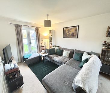 Conduct Gardens, Eastleigh - Photo 1