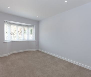 Aston Road, Brighthampton - Photo 1