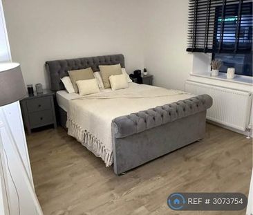 2 bedroom semi-detached house to rent - Photo 5