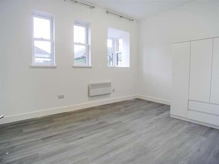 D, High Street, Llandaff, Cardiff, CF5 - Photo 2