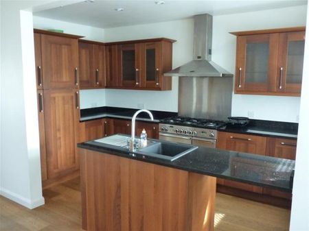 3 bedroom detached house to rent - Photo 5