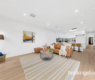 GREAT FAMILY HOME IN PRIME LOCATION - Photo 4