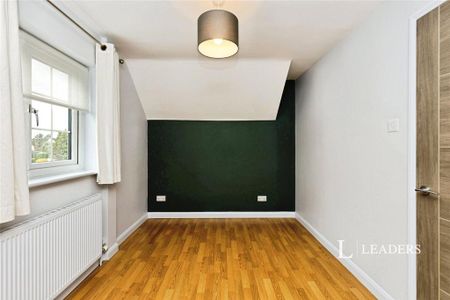 3 bedroom detached house to rent - Photo 2