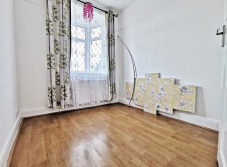 4 bedroom semi-detached house to rent - Photo 5