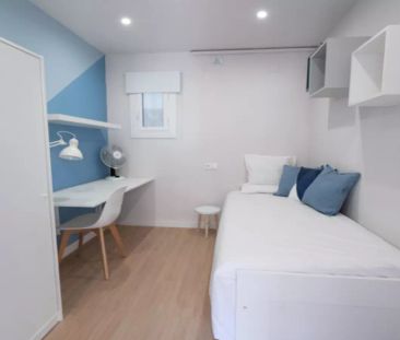 Room in a shared 5-bedroom apartment for rent in la Dreta de l'Eixample. - Photo 5