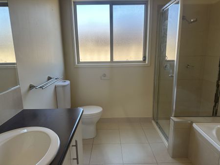 13 Rankins Lane Eaglehawk VIC - Photo 5