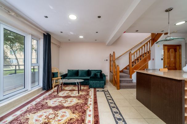 3 Bed Maisonette, Gilbert Sheldon House, W2 - Photo 1