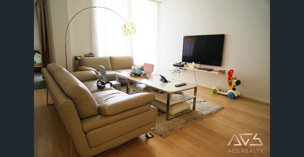 Spacious Three Bedroom Apartment with One Parking - Photo 1