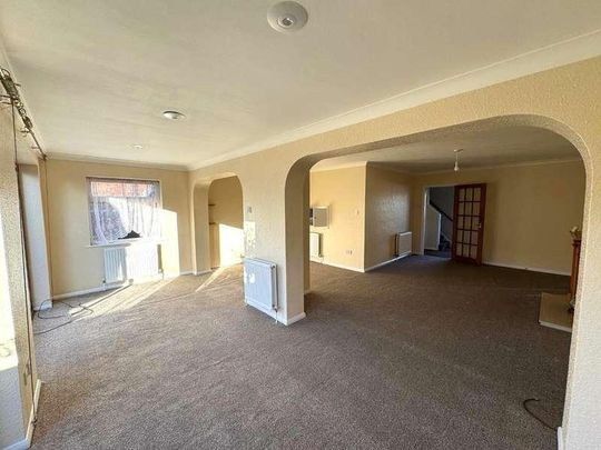 Leys Avenue, Rothwell, Northants, NN14 - Photo 1