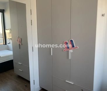 6 Bed Townhouse City View - Photo 3