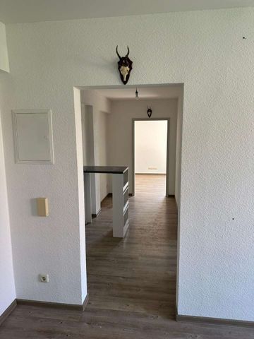 Renoviert 2 Zimmer-Wohnung | mit Einbauküche - Photo 4