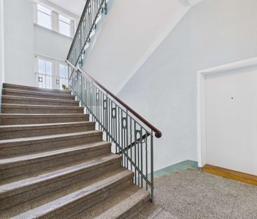 Stilvoll modernisierte 2-Raum-Wohnung mit Aufzug - Foto 1