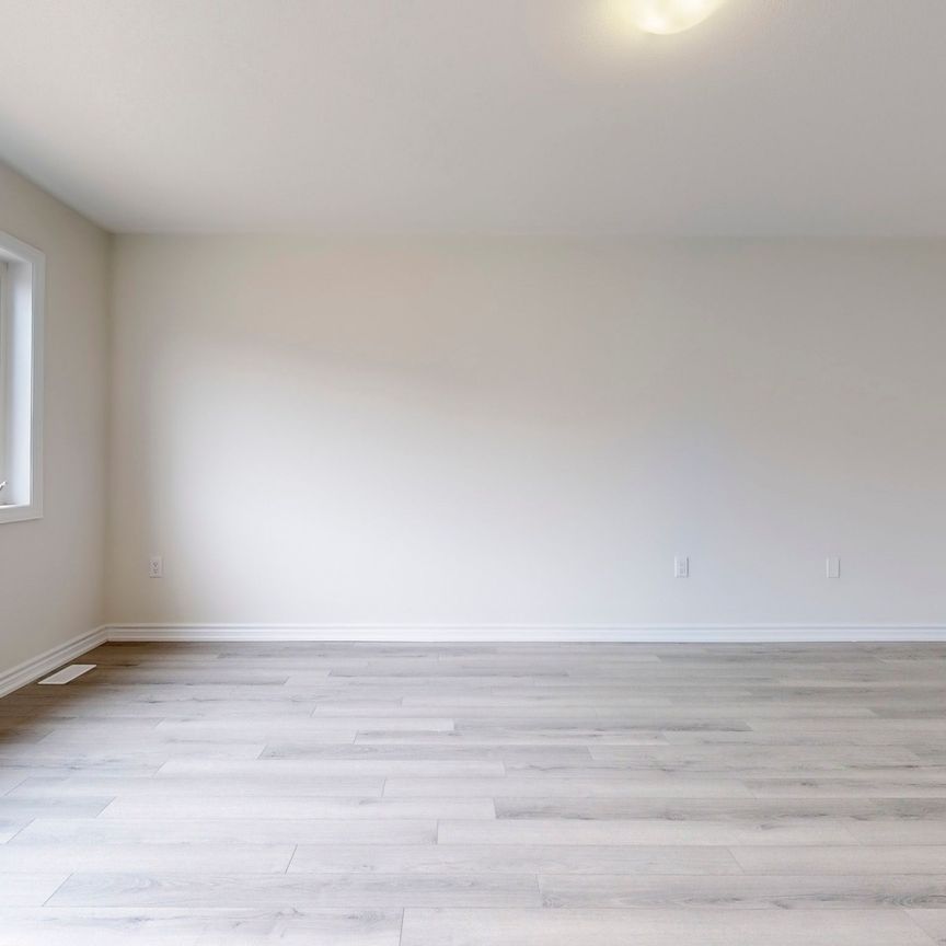 For Lease - 15 Prudhoe Terrace, Barrie, Ontario - Photo 1