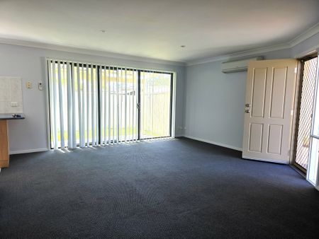 Modern Townhouse - Photo 2