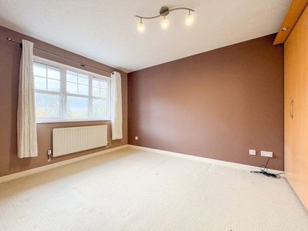 Pellings Farm Close, Crowborough - Photo 2