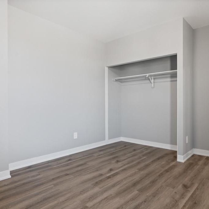 For Lease - 5002 King Street Unit# 403, Lincoln, Ontario - Photo 1