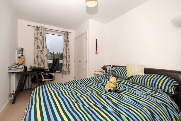 5 Tarves Way, Greenwich, SE10, London - Photo 1