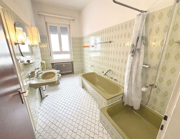 Trier: Stilvolle 100 m² Altbauwohnung mit hohen Decken und Holzdielen in zentraler Lage - Photo 1