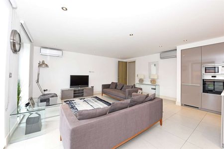 Fabulous modern two bedroom apartment with contemporary design and three balconies. - Photo 2