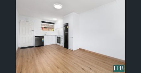 Low maintenance in highly sought-after Ascot Vale pocket! - Photo 4