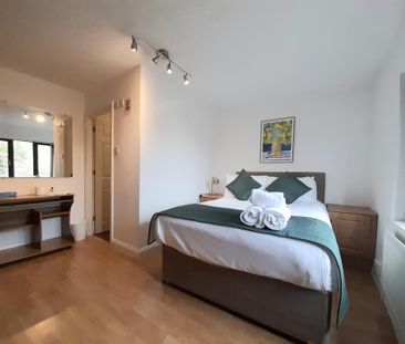6 bedroom detached house to rent - Photo 6