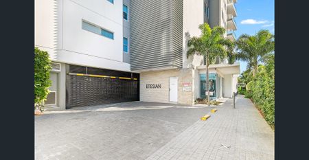 one bedroom plus study - Photo 4