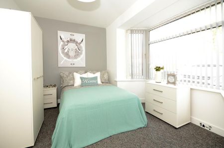 1 bedroom in a house share to rent - Photo 4