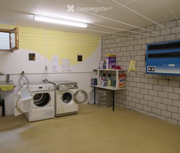 Schöne, ruhige 3.5 Zi-Dachwohnung, Bus/Bahn/Einkaufen in 5-10 Gehmi... - Photo 6