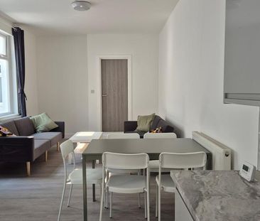 6 bedroom terraced house to rent - Photo 4